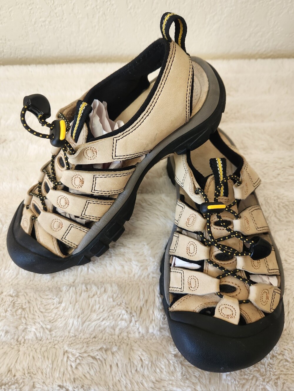 Keen Newport Waterproof Sandals Tan/Black Women's Size 6.5